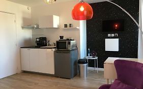 Le Galaxy Centre La Breche Wifi Calme Vue Jardin