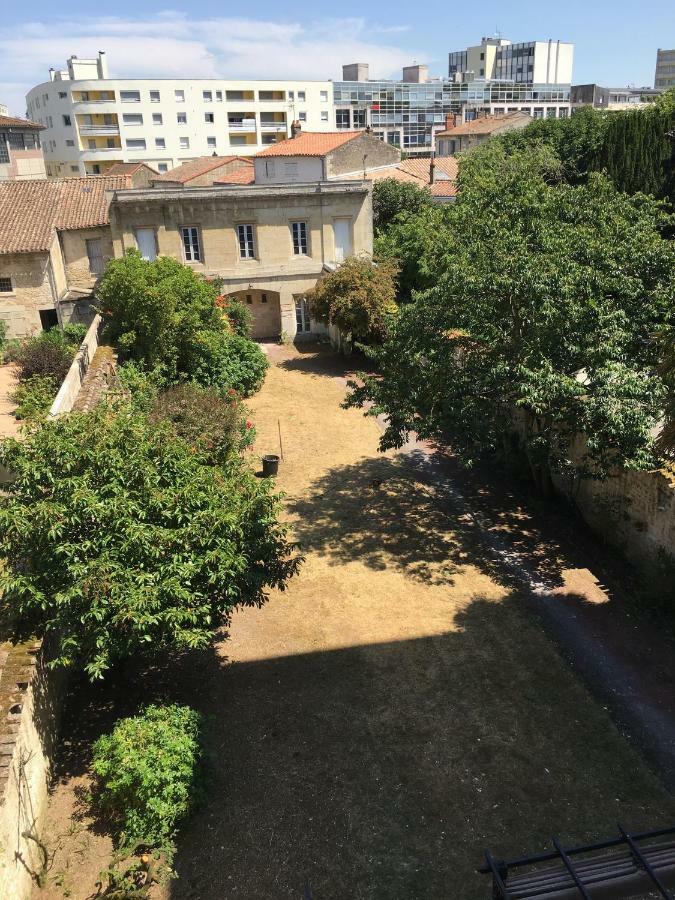 Apartamento Le Galaxy Centre La Breche Wifi Calme Vue Jardin Niort Exterior foto